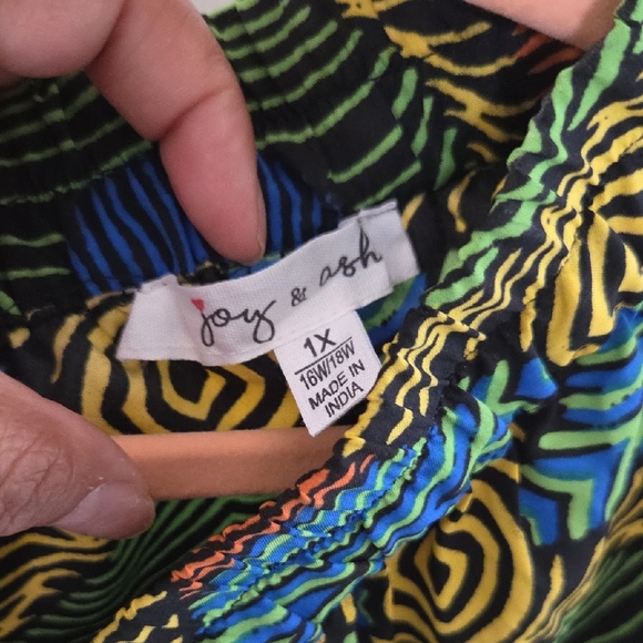 Multicolor Two Piece AFRICAN Set - Picture 3 of 7